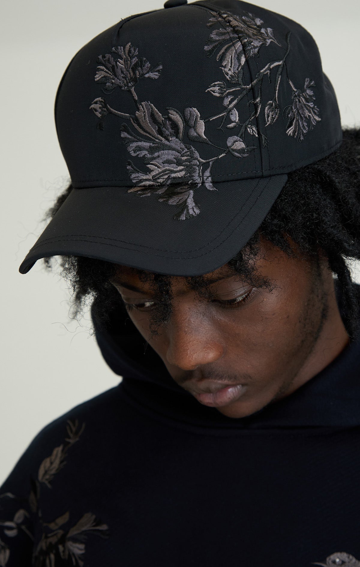MIDNIGHT BLOOM CAP