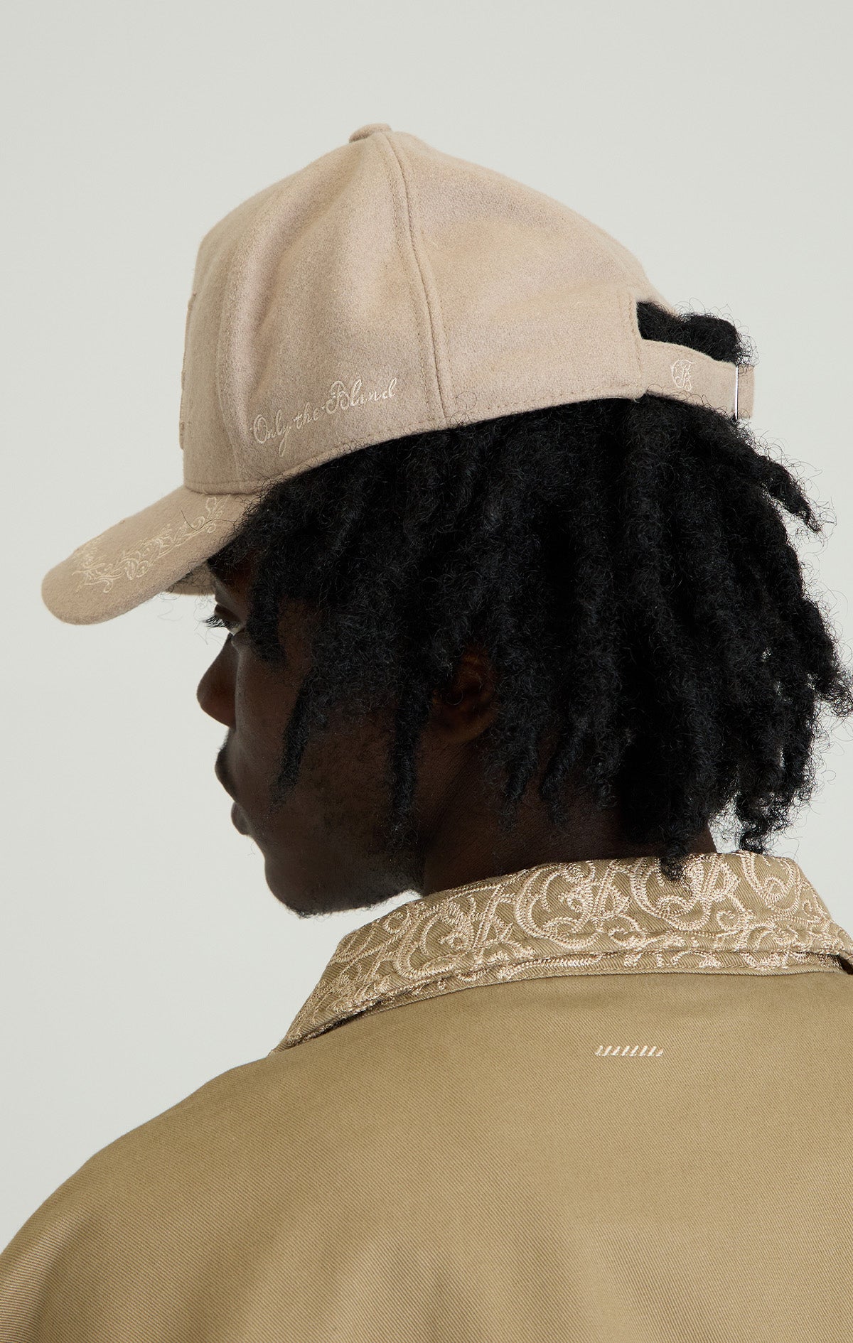 REVERIE CREST CAP
