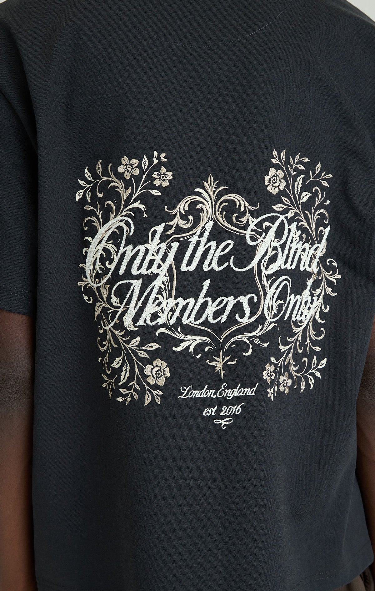 L'INVITATION T-SHIRT