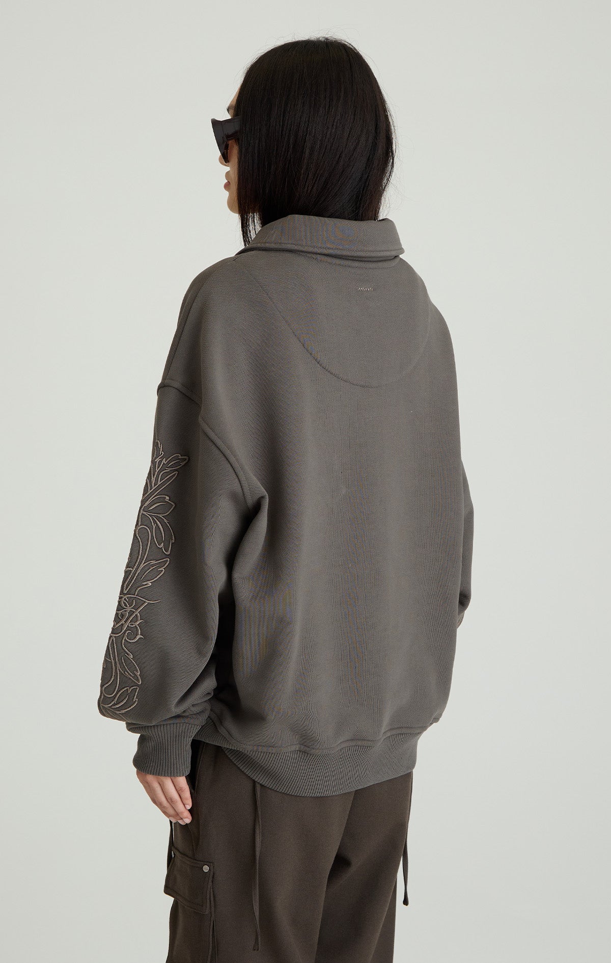 IVYFALL COLLARED SWEATSHIRT