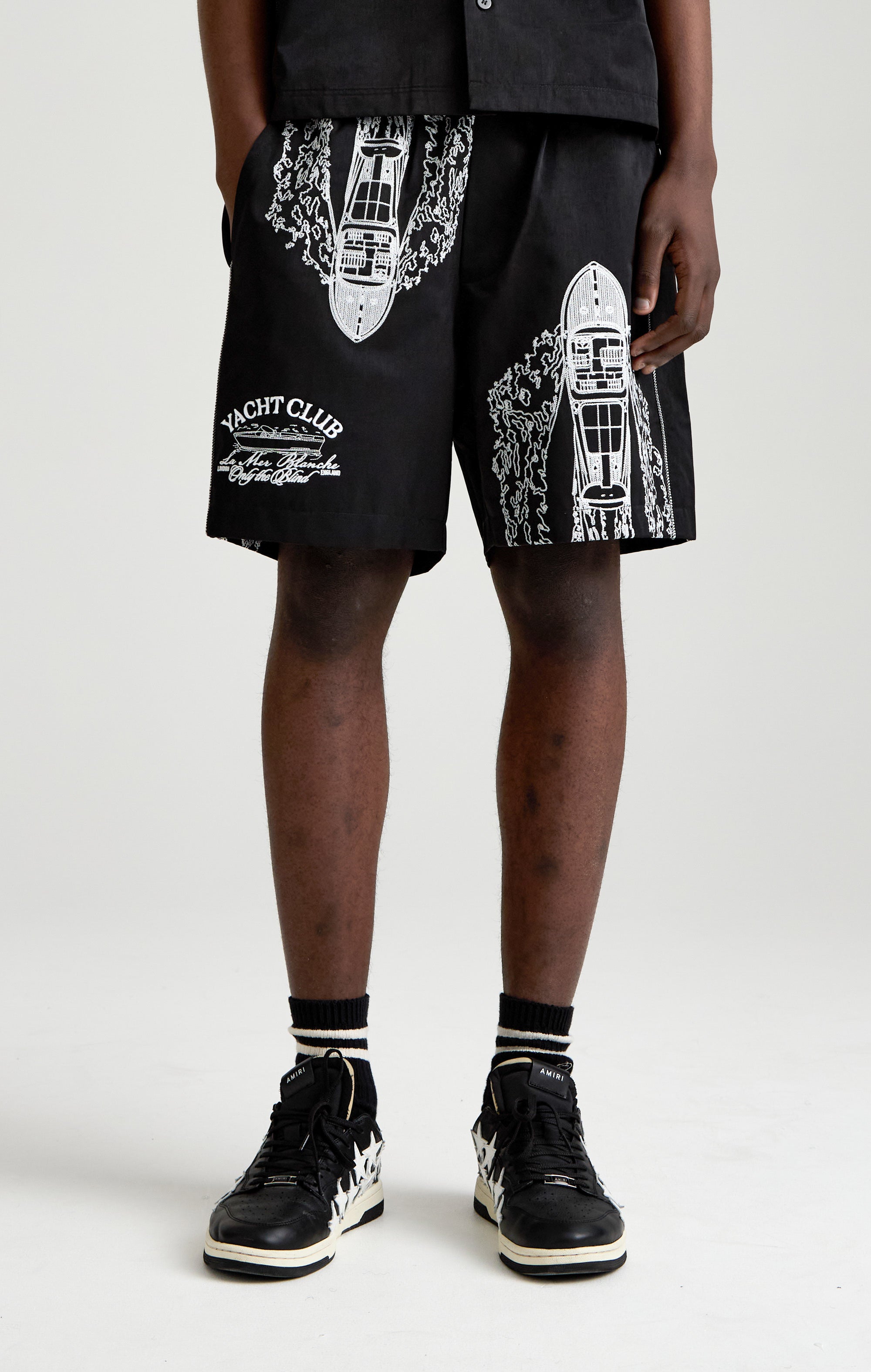 BLACK YACHT CLUB SHORT