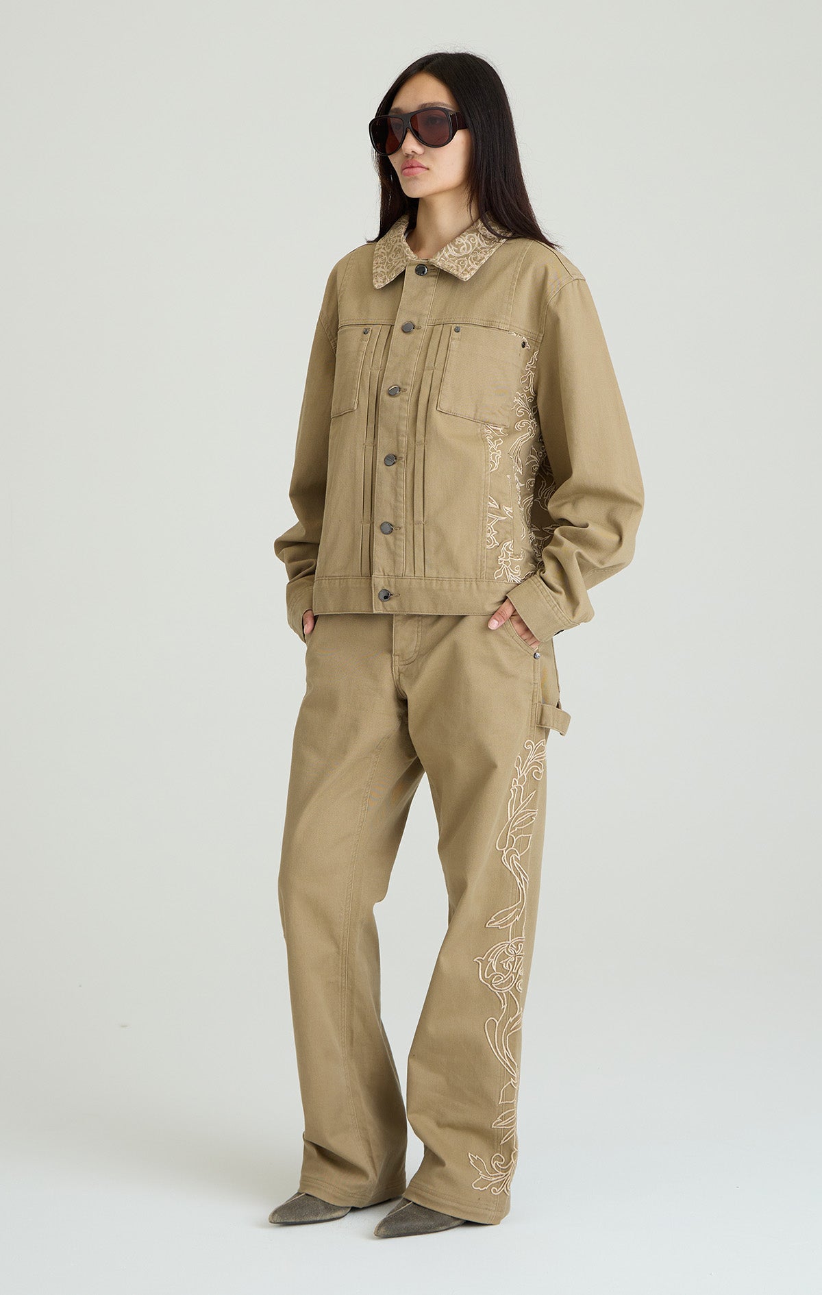REVERIE CREST JACKET