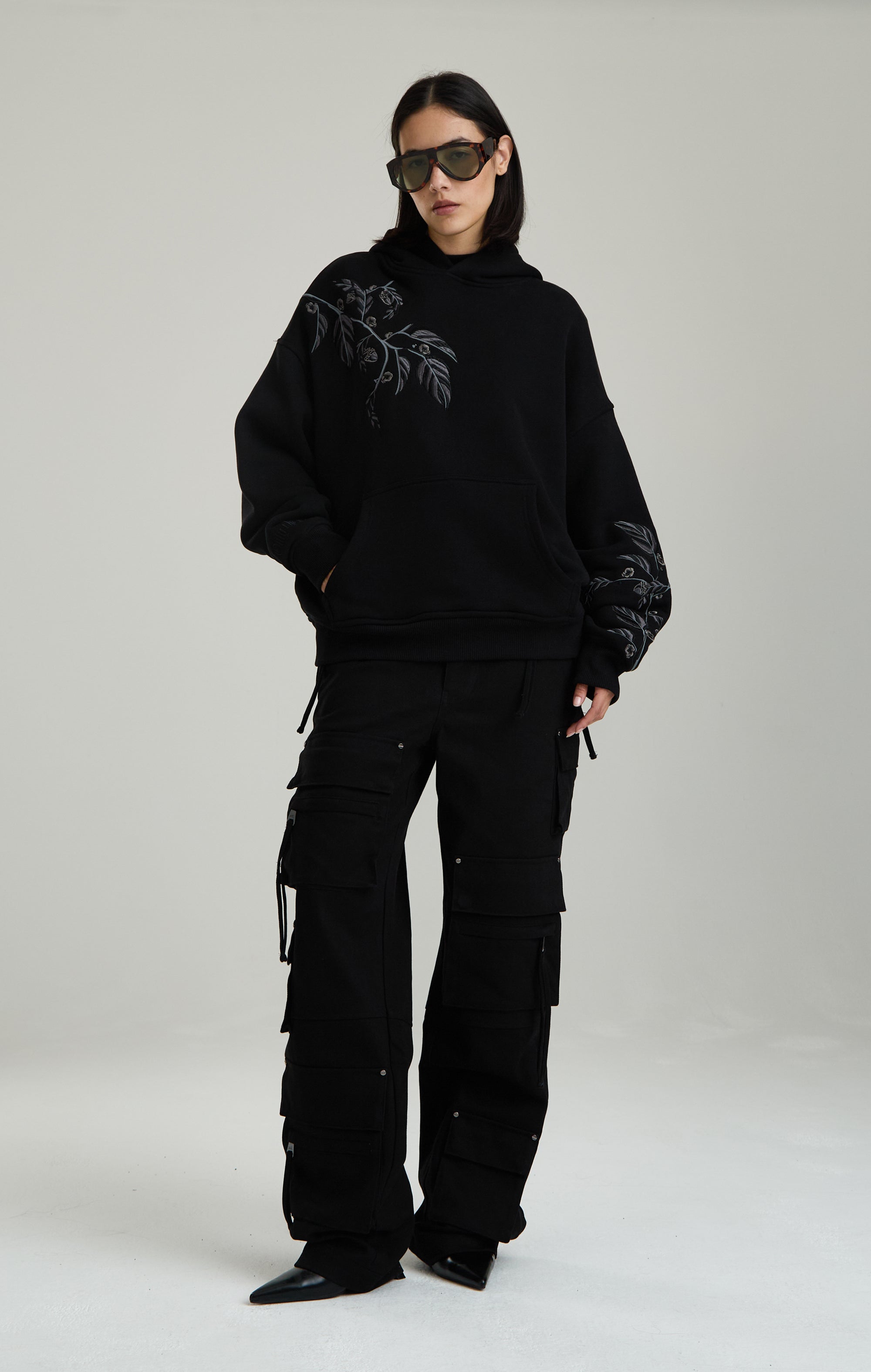 BLACK ACORN HOODIE