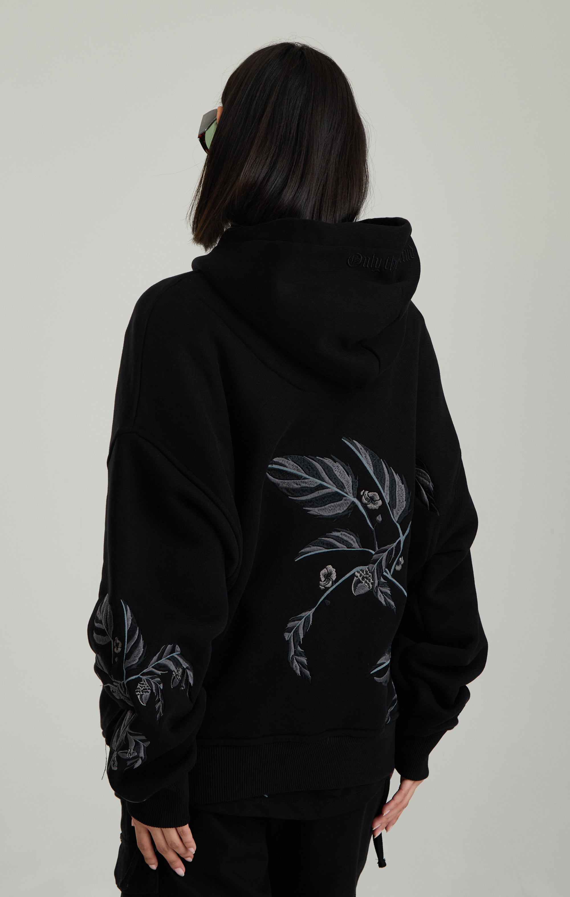 BLACK ACORN HOODIE