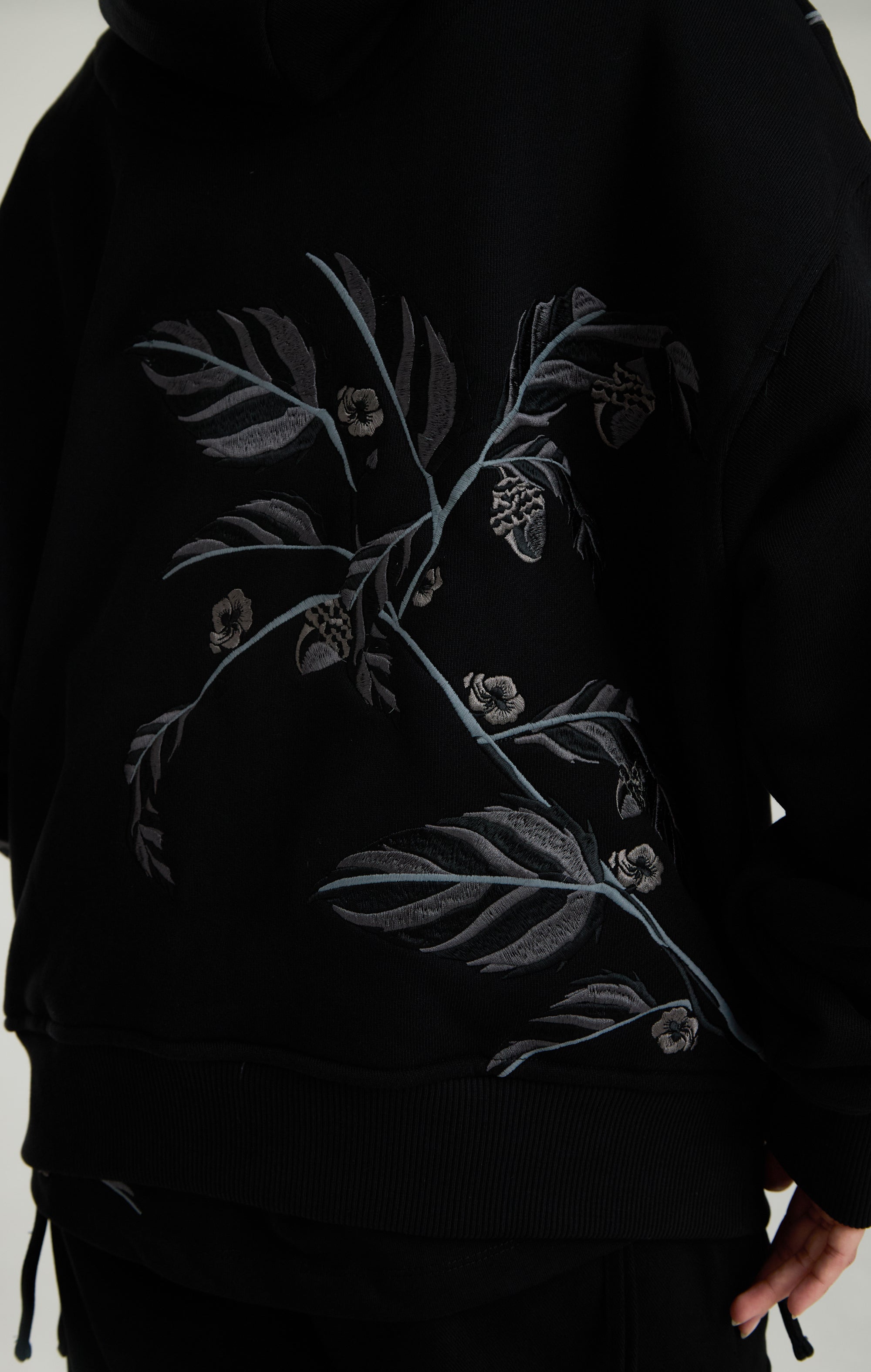 BLACK ACORN HOODIE