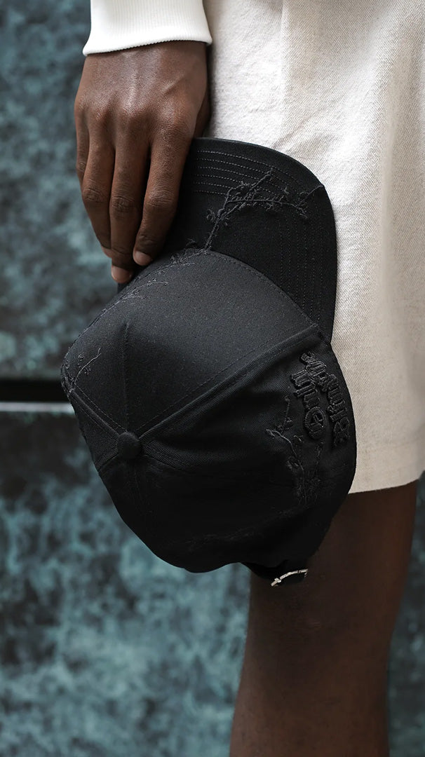 BLACK BLOSSOM CAP