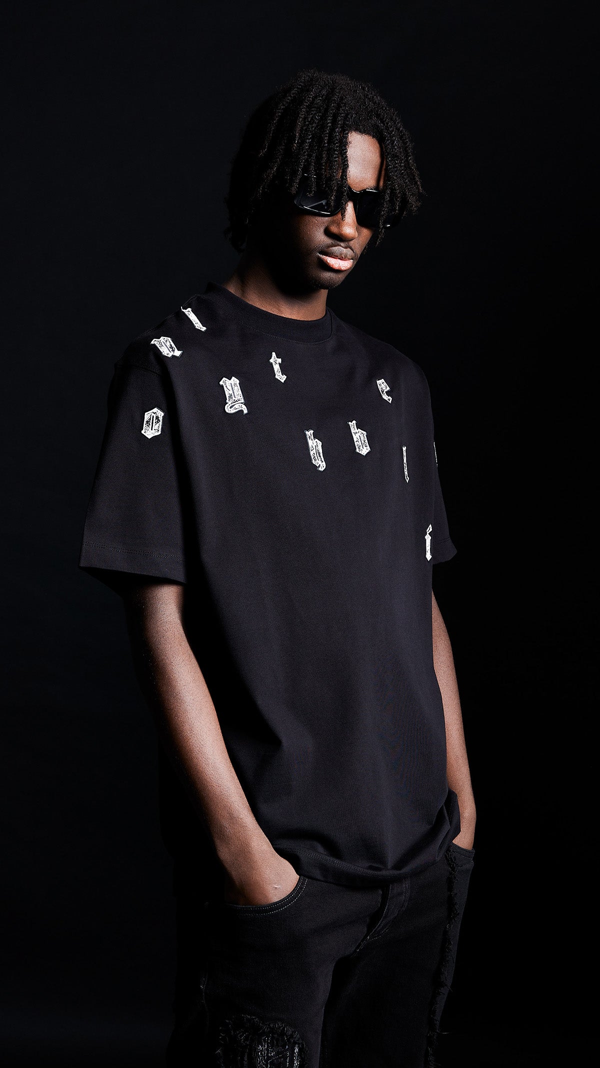 Black Tapestry Appliqué T-shirt - ONLY THE BLIND™