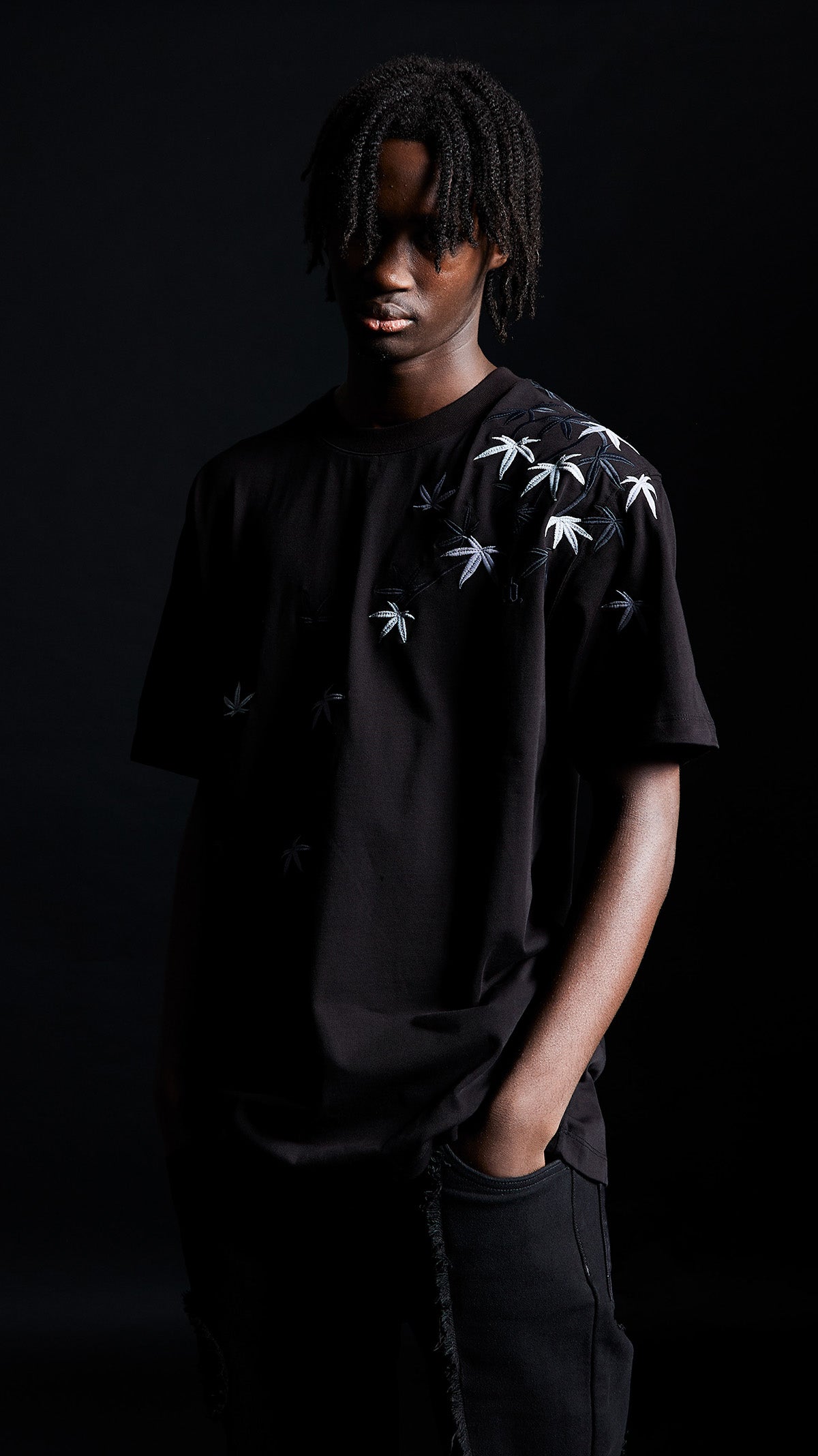 Black Maple Embroidered T-shirt - ONLY THE BLIND™