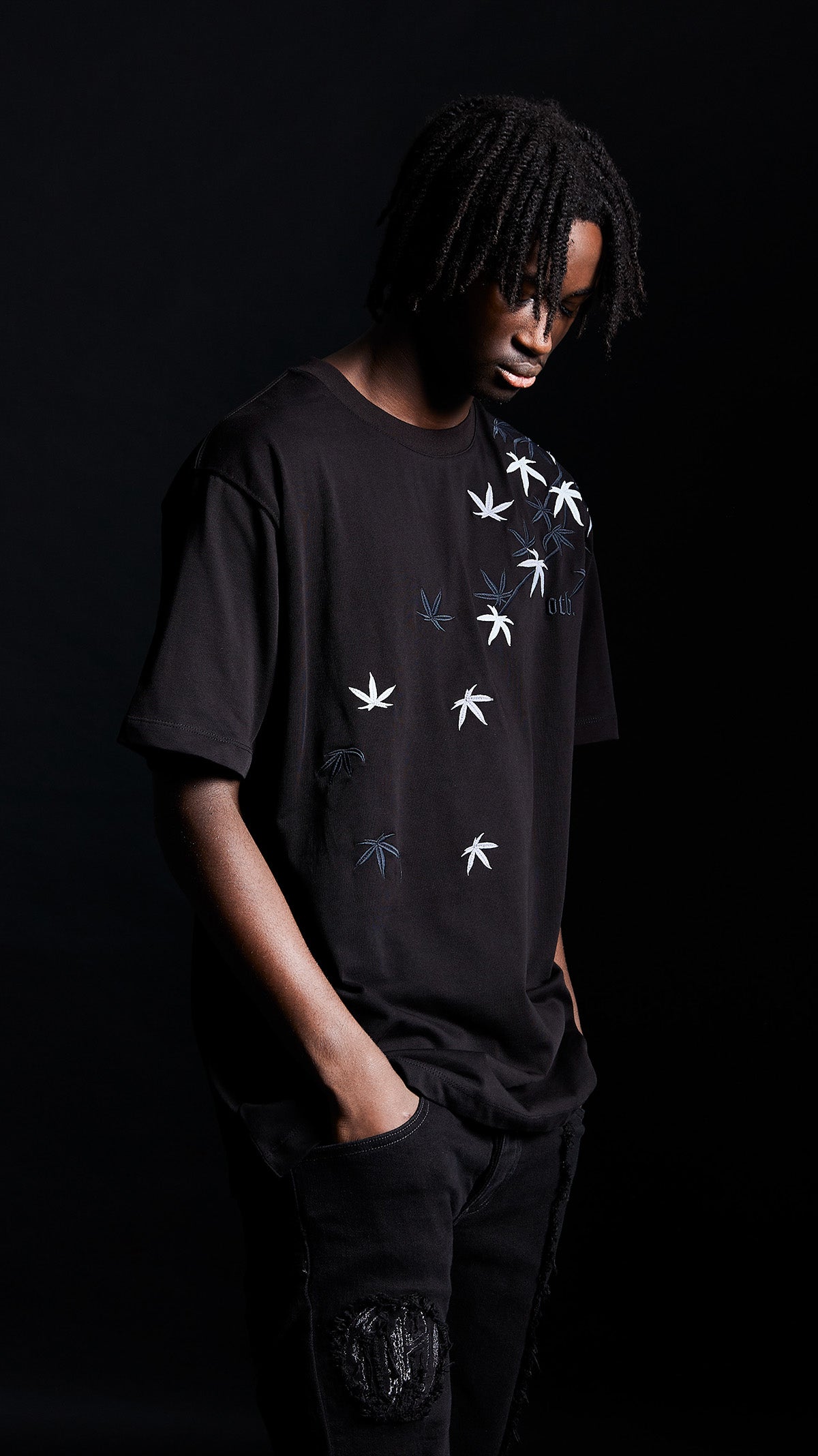 Black Maple Embroidered T-shirt - ONLY THE BLIND™