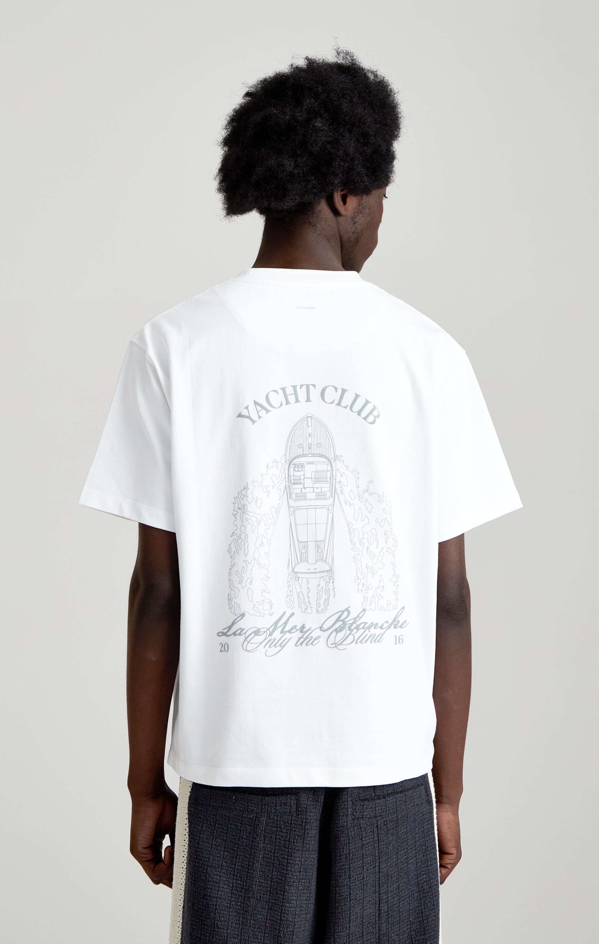 THE WHITE YACHT T-SHIRT